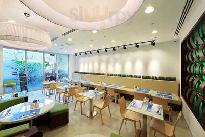 ‪sumo Sushi & Bento‬