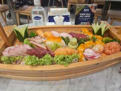 ‪sumo Sushi & Bento‬