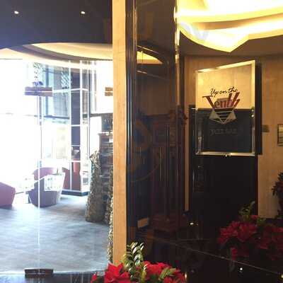 ‪up On The 10th‬