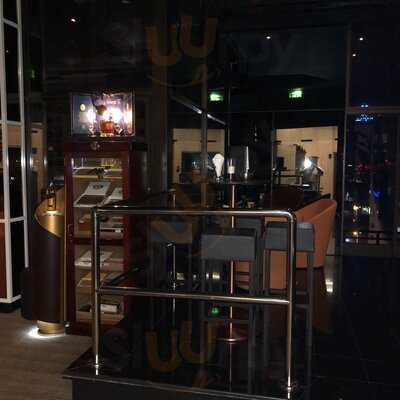 ‪up On The 10th‬