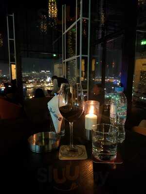 ‪up On The 10th‬