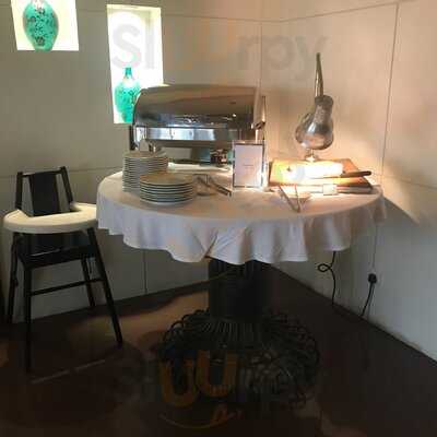 ‪tirquaz Bistro‬