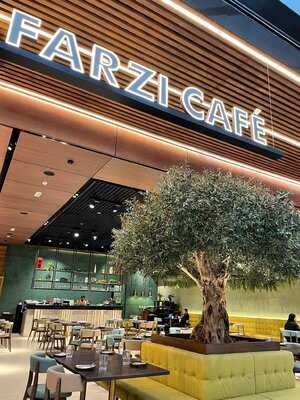 ‪farzi Café‬