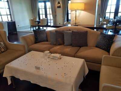 ‪the Lobby Lounge‬