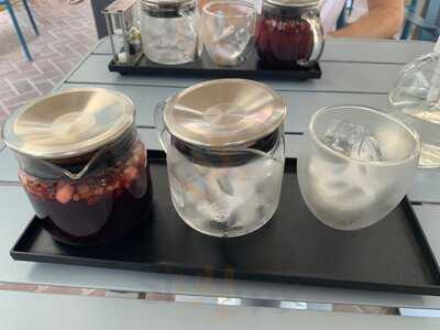 ‪friends' Avenue Cafe Jlt‬