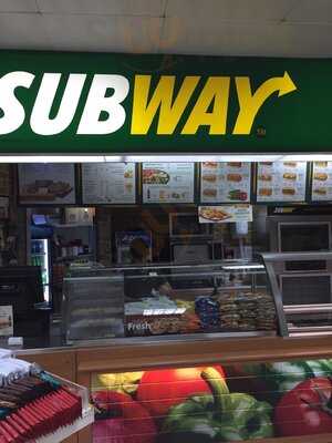 ‪subway‬