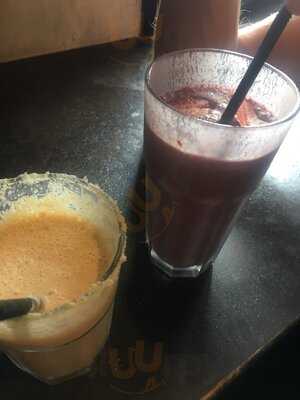 ‪amongst Few Cafe‬