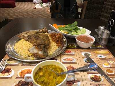 الرومانسية للمندي والمظبي والأكلات الشعبية