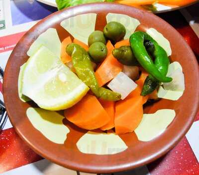 ‪eat & Drink Restaurant‬