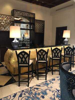 ‪the Rotisserie‬