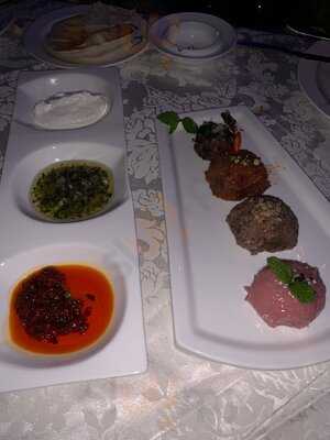 ‪nay Lebanese Restaurant & Lounge‬