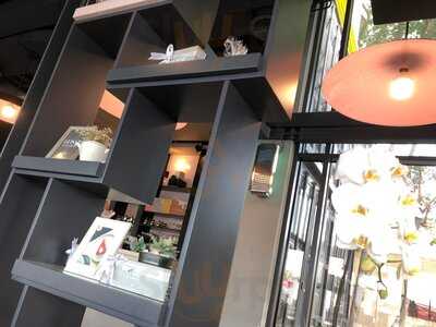 ‪gossip Cafe & Desserts‬