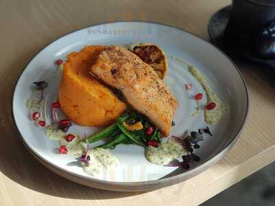 ‪gossip Cafe & Desserts‬