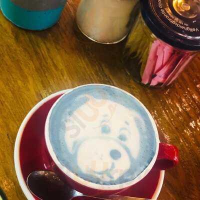 ‪arrows & Sparrows Café And More‬