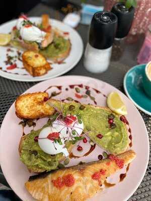 ‪arrows & Sparrows Café And More‬