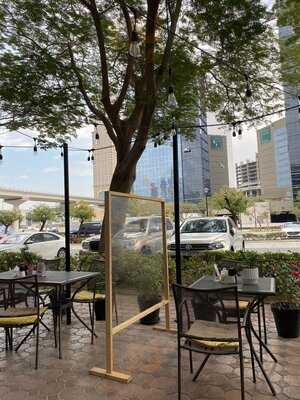 ‪arrows & Sparrows Café And More‬