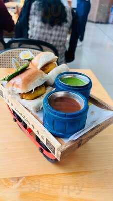 ‪the Bhukkad Cafe - Karama‬