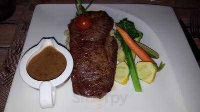 ‪luciano's Italian Restaurant‬