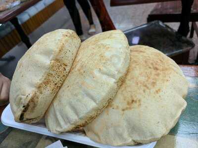 ‪al Reef Lebanese Restaurant & Grills‬