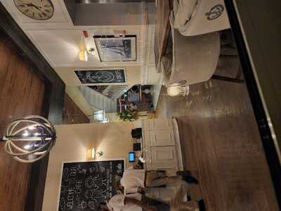 ‪the Hamptons Cafe‬