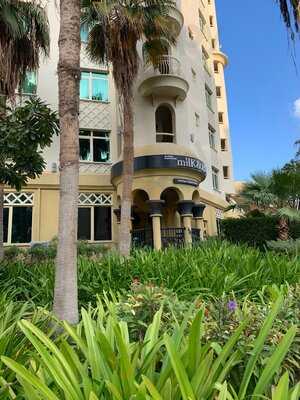 ‪milk & Honey Cafe‬