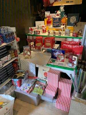 ‪milk & Honey Cafe‬