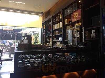 ‪la Casa Del Habano‬