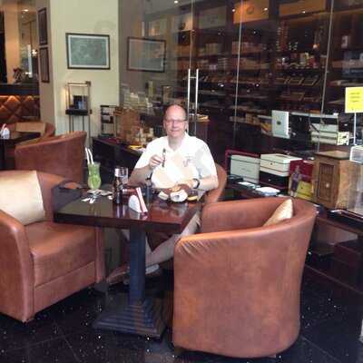 ‪la Casa Del Habano‬