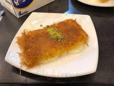 ‪feras Aldiyafa Sweets‬