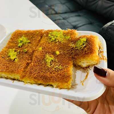 ‪feras Aldiyafa Sweets‬