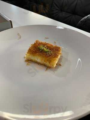 ‪feras Aldiyafa Sweets‬