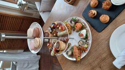 ‪the Hamptons Cafe - Arabian Ranches‬