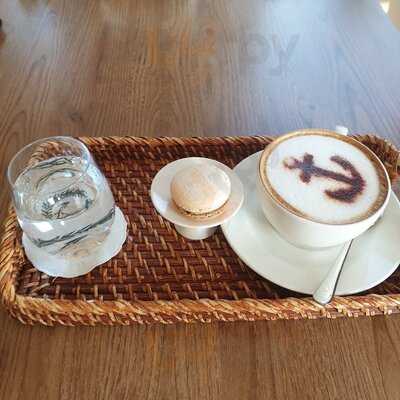 ‪the Hamptons Cafe - Arabian Ranches‬