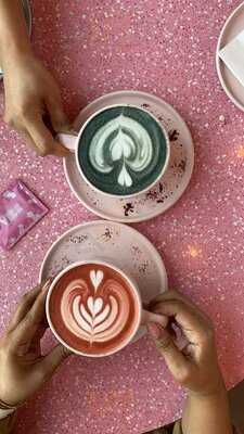 ‪love Vibe Cafe‬