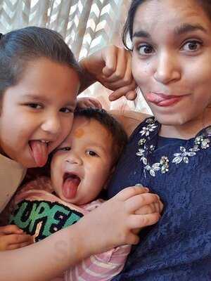 ‪cross Cultural Cafe & Bistro‬