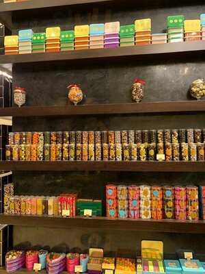 ‪vivel Patisserie‬