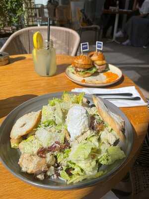 ‪jones The Grocer - Dubai Mall‬