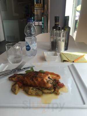 ‪nais Italian Kitchen Jlt‬