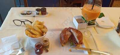 ‪pasticceria Cova Dubai‬