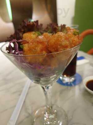 ‪sumo Sushi & Bento‬