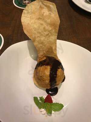 ‪loca Restaurant & Bar‬