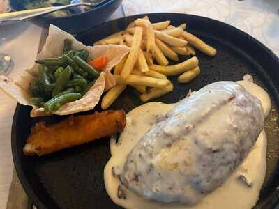 ‪cello Restaurant‬