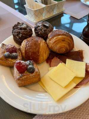 ‪the Restaurant At The Address Downtown‬