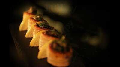 ‪little Black Door‬