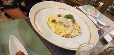 ‪shakespeare And Co‬