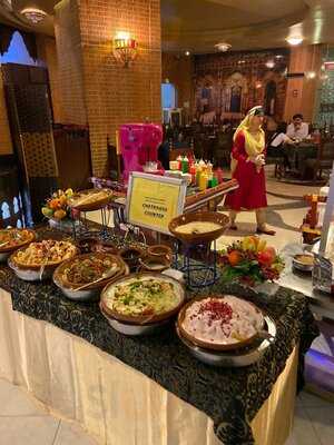 مطعم لال قلعة