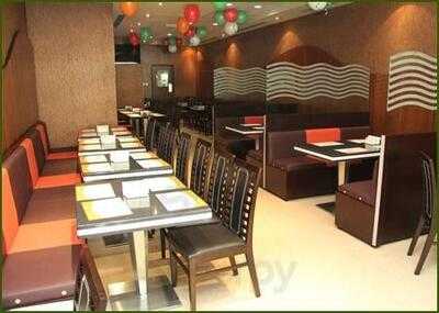 ‪green Chilies Restaurant‬