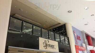 ‪vintage Chocolate Lounge‬