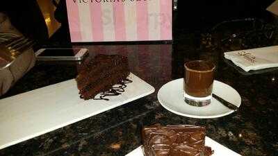 ‪vintage Chocolate Lounge‬