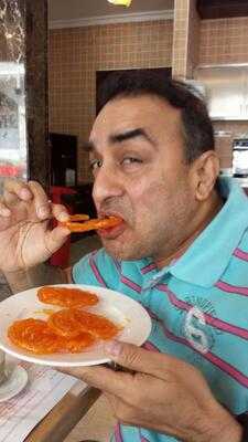 ‪romys Restaurants & Confectioneries‬